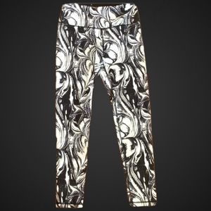 Victoria Secret knockout leggings marble print
